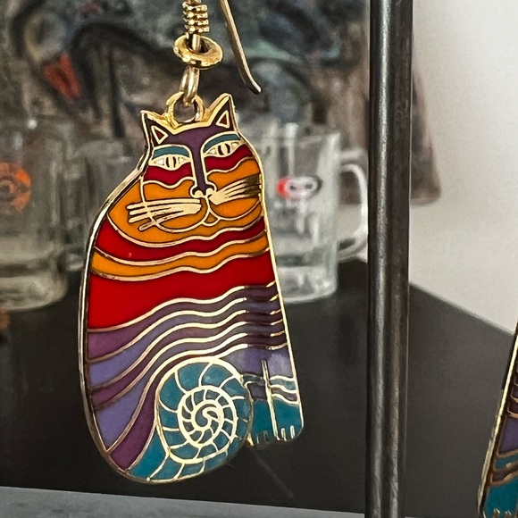 Laurel Burch Signed Enameled Rainbow Cats Earrings - Picture 3 of 4